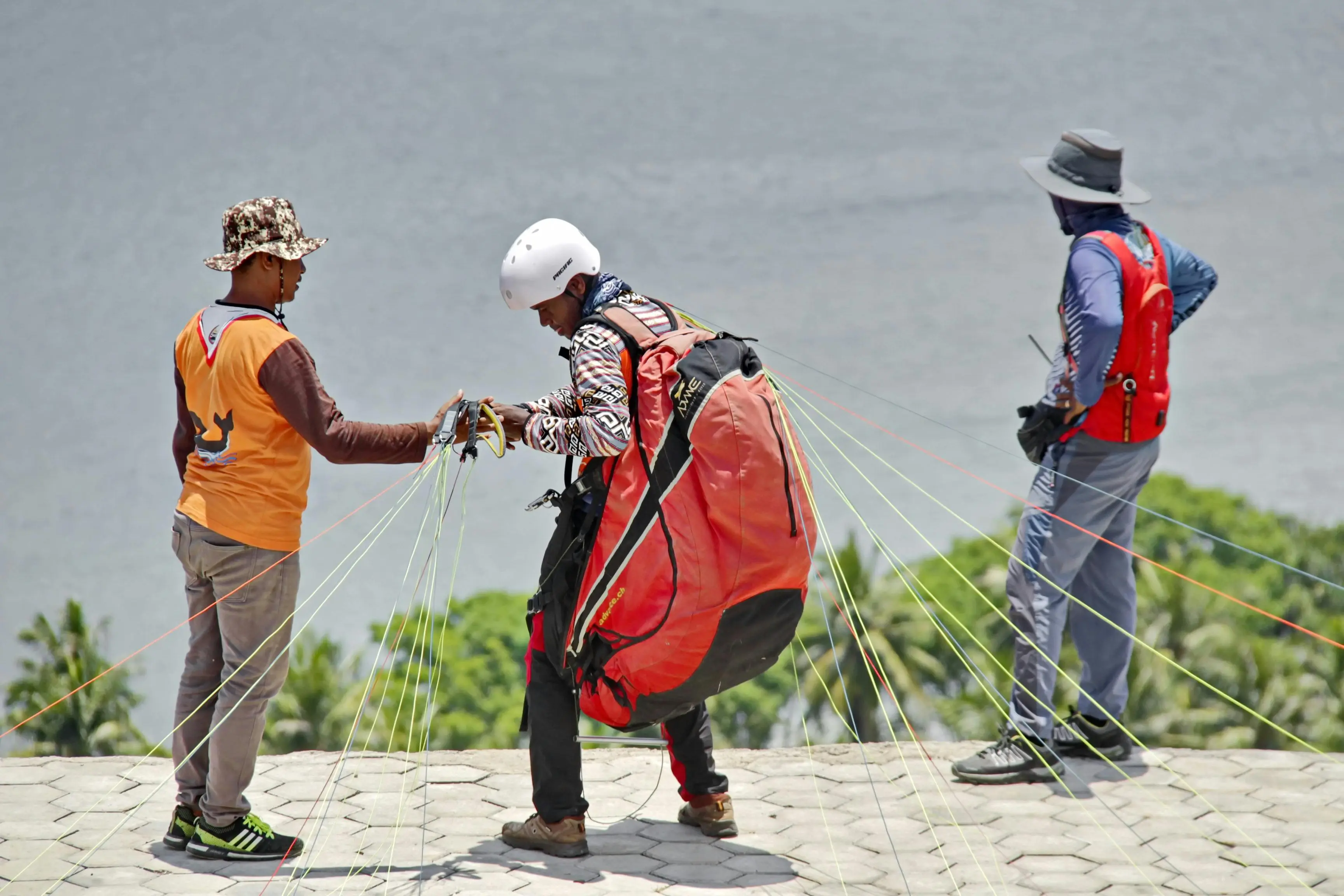Top 10 Paragliding Safety Tips for Students: Avoid Accidents!