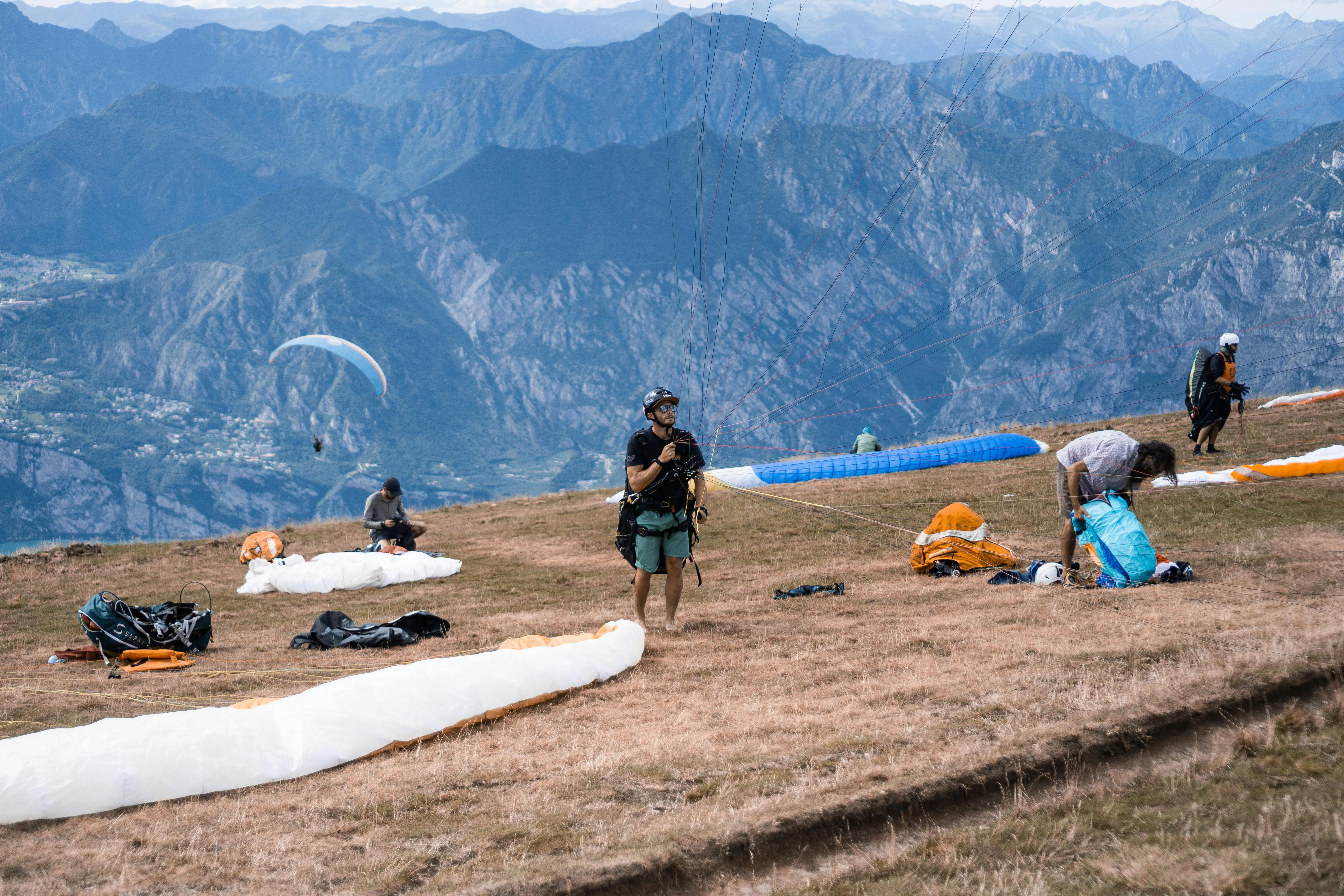 How to Ace Paragliding Pre-Flight Safety Checks: Fly Safely in 2025